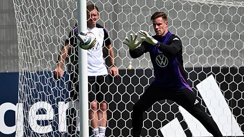Marc-André ter Stegen ist nach seiner langwierigen Knieverletzung gleich wieder die Nummer eins im Nationalteam. Marc-André ter Stegen ist nach seiner langwierigen Knieverletzung gleich wieder die Nummer eins im Nationalteam.