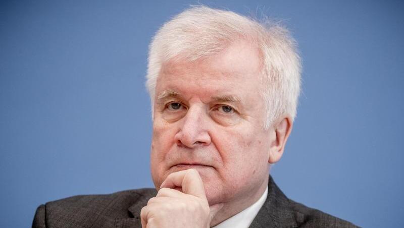 CSU-Chef Horst Seehofer. Foto: Michael Kappeler/Archiv CSU-Chef Horst Seehofer. Foto: Michael Kappeler/Archiv