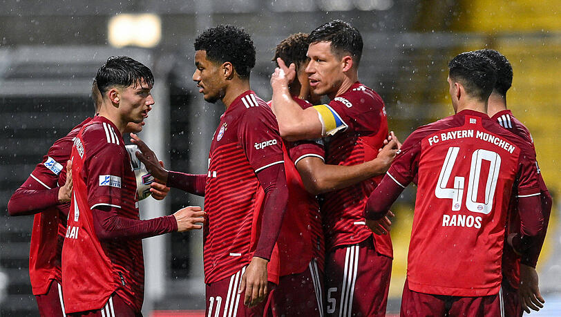 Die kleinen Bayern setzten sich am Mittwochabend mit 8:1 gegen Rosenheim durch. Die kleinen Bayern setzten sich am Mittwochabend mit 8:1 gegen Rosenheim durch.