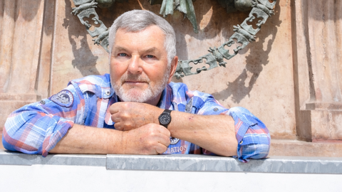 Der Münchner Schriftsteller Fritz Fenzl hat schon zwei Bücher zu magischen Orten in Bayern veröffentlicht. Der Münchner Schriftsteller Fritz Fenzl hat schon zwei Bücher zu magischen Orten in Bayern veröffentlicht.