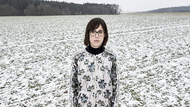 Ein Porträt wie von der Fotografin Annie Leibovitz gestellt: Eva Karl-Faltermeier. Ein Porträt wie von der Fotografin Annie Leibovitz gestellt: Eva Karl-Faltermeier.