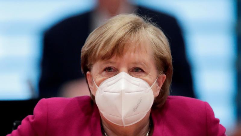 Die Ministerpräsidenten und Bundeskanzlerin Merkel hatten bei ihrer jüngsten Videoschalte beschlossen, dass die Kanzlerin und die Regierungschefinnen und Regierungschefs der Länder am 12. April erneut beraten. Die Ministerpräsidenten und Bundeskanzlerin Merkel hatten bei ihrer jüngsten Videoschalte beschlossen, dass die Kanzlerin und die Regierungschefinnen und Regierungschefs der Länder am 12. April erneut beraten.