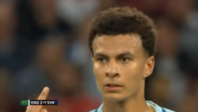 Dele Alli musste in der Vergangenheit bereits einige Strafen absitzen. Dele Alli musste in der Vergangenheit bereits einige Strafen absitzen.