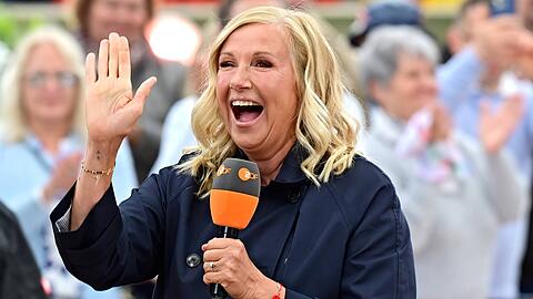 Andrea Kiewel moderiert ab dem 10. Mai wieder den "ZDF-Fernsehgarten". Andrea Kiewel moderiert ab dem 10. Mai wieder den "ZDF-Fernsehgarten".