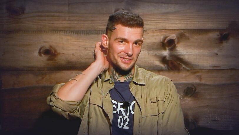 Nach über eine Woche im Dschungelcamp zeigt Eric Stehfest, dass auch er sich an Streitereien beteiligen kann. Nach über eine Woche im Dschungelcamp zeigt Eric Stehfest, dass auch er sich an Streitereien beteiligen kann.