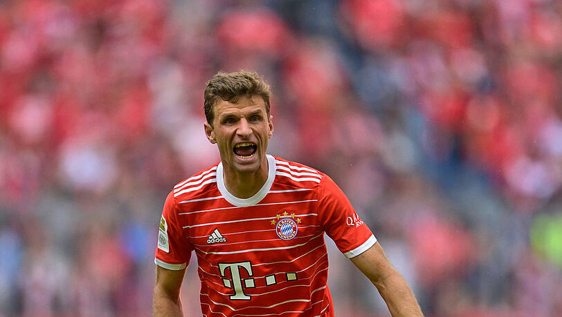 Thomas Müller war nach dem 2:2 gegen den VfB Stuttgart komplett bedient. Thomas Müller war nach dem 2:2 gegen den VfB Stuttgart komplett bedient.