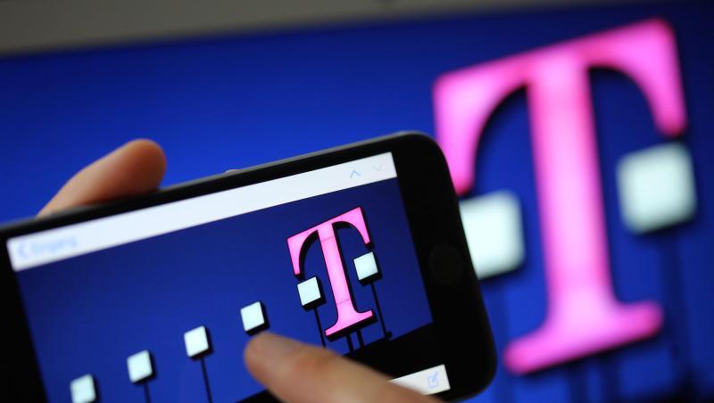 Mit anonymisierten Bewegungsdaten der Telekom wollen Wissenschaftler am Robert Koch-Institut besser beurteilen, warum die Infektionszahlen ansteigen oder heruntergehen. Mit anonymisierten Bewegungsdaten der Telekom wollen Wissenschaftler am Robert Koch-Institut besser beurteilen, warum die Infektionszahlen ansteigen oder heruntergehen.