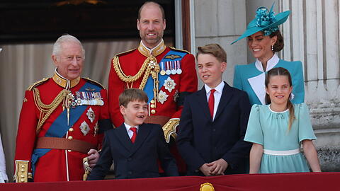 "Trooping the Colour" 2025: Die britische Royal-Family auf dem Balkon vom Buckingham Palast. "Trooping the Colour" 2025: Die britische Royal-Family auf dem Balkon vom Buckingham Palast.