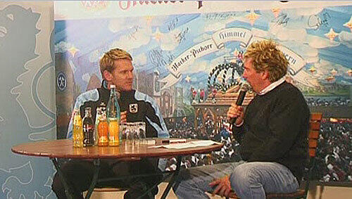 Sascha Rösler im Hacker-Pschorr-Fantalk mit Stadionsprecher Stefan Schneider Sascha Rösler im Hacker-Pschorr-Fantalk mit Stadionsprecher Stefan Schneider