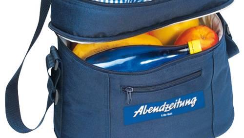 Mit der tollen AZ-Tasche sind Sie perfekt ausgestattet für das Klassik Open Air. Mit der tollen AZ-Tasche sind Sie perfekt ausgestattet für das Klassik Open Air.