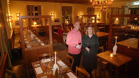 Die Essklasse gastiert im Bamberger Haus: Alexander Johow und Marina Cobanovic freuen sich schon auf Sie! Die Essklasse gastiert im Bamberger Haus: Alexander Johow und Marina Cobanovic freuen sich schon auf Sie!