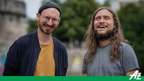 Lars Claßen (links) und Florian Keck wollen neue Maßstäbe in ökologischer und sozial gerechter Verlagsarbeit setzen. Lars Claßen (links) und Florian Keck wollen neue Maßstäbe in ökologischer und sozial gerechter Verlagsarbeit setzen.