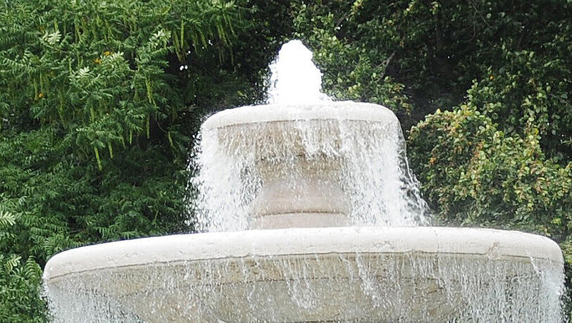 In einem Springbrunnen in Bad Kissingen wurde die Leiche einer Frau gefunden. (Symbolbild) In einem Springbrunnen in Bad Kissingen wurde die Leiche einer Frau gefunden. (Symbolbild)