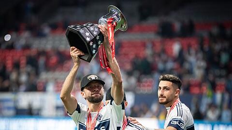 Thomas Müller (l) gewann mit den Vancouver Whitecaps die kanadische Meisterschaft. Thomas Müller (l) gewann mit den Vancouver Whitecaps die kanadische Meisterschaft.