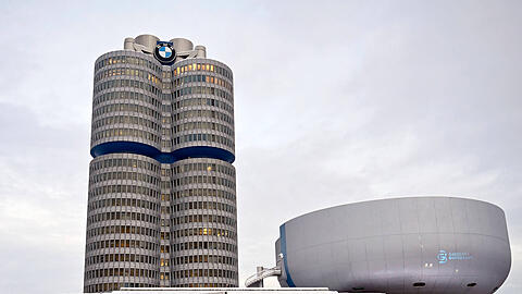 BMW zahlte insgesamt 3000 Euro Inflationsausgleichsprämie. Ob es auch diesmal den Beschäftigten eine Prämie zukommen lässt, ist noch unklar. BMW zahlte insgesamt 3000 Euro Inflationsausgleichsprämie. Ob es auch diesmal den Beschäftigten eine Prämie zukommen lässt, ist noch unklar.