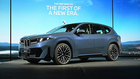Der iX3 von BMW zählt zur Neuen Klasse und startet im Frühjahr zu Preisen ab 68.700 Euro. Der Antrieb: elektrisch. Wie bei vielen deutschen Neuheiten auf der IAA. Der iX3 von BMW zählt zur Neuen Klasse und startet im Frühjahr zu Preisen ab 68.700 Euro. Der Antrieb: elektrisch. Wie bei vielen deutschen Neuheiten auf der IAA.