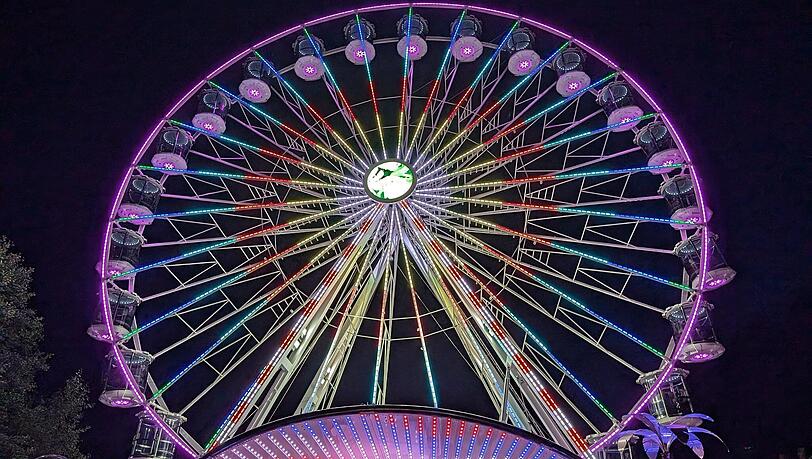 Das Riesenrad sorgt fürs Volksfest-Gefühl. Allerdings kam damit eine nicht erwartete Rechnung ins Haus. Das Riesenrad sorgt fürs Volksfest-Gefühl. Allerdings kam damit eine nicht erwartete Rechnung ins Haus.