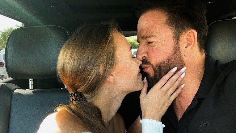 Laura Müller und Michael Wendler sind seit Oktober 2018 ein Paar. Laura Müller und Michael Wendler sind seit Oktober 2018 ein Paar.