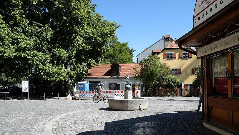 Das Häusl am Wiener Platz wird gerade saniert – und könnte eröffnet werden. Eigentlich. Das Häusl am Wiener Platz wird gerade saniert – und könnte eröffnet werden. Eigentlich.