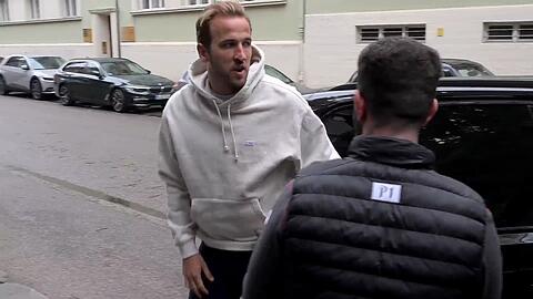 Bei der Ankunft im Nobelrestaurant war Harry Kanes Pullover noch trocken. Bei der Ankunft im Nobelrestaurant war Harry Kanes Pullover noch trocken.