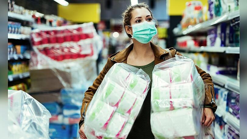 Klopapier war im März 2020 in den deutschen Supermarkt-Regalen Mangelware. Klopapier war im März 2020 in den deutschen Supermarkt-Regalen Mangelware.