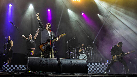 Ska-P bei einem Festivalauftritt in Berlin im Jahr 2019. Vor ihrem Auftritt am Tollwood gibt es Kritik eines linken Antisemitischen Bündnisses. Ska-P bei einem Festivalauftritt in Berlin im Jahr 2019. Vor ihrem Auftritt am Tollwood gibt es Kritik eines linken Antisemitischen Bündnisses.