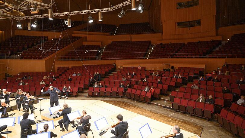 Andris Nelsons und die Philharmoniker im Gasteig. Andris Nelsons und die Philharmoniker im Gasteig.