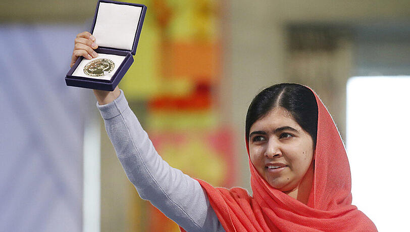 Die jüngste Nobelpreisträgerin aller Zeiten: die 17-jährige Malala Yousafza aus Pakistan. Die jüngste Nobelpreisträgerin aller Zeiten: die 17-jährige Malala Yousafza aus Pakistan.
