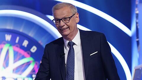 Günther Jauch hat stets knifflige Fragen im Gepäck. Günther Jauch hat stets knifflige Fragen im Gepäck.