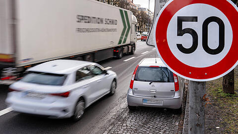 Noch gilt Tempo 50 auf der Landshuter Allee. Aber für wie lange noch? Noch gilt Tempo 50 auf der Landshuter Allee. Aber für wie lange noch?