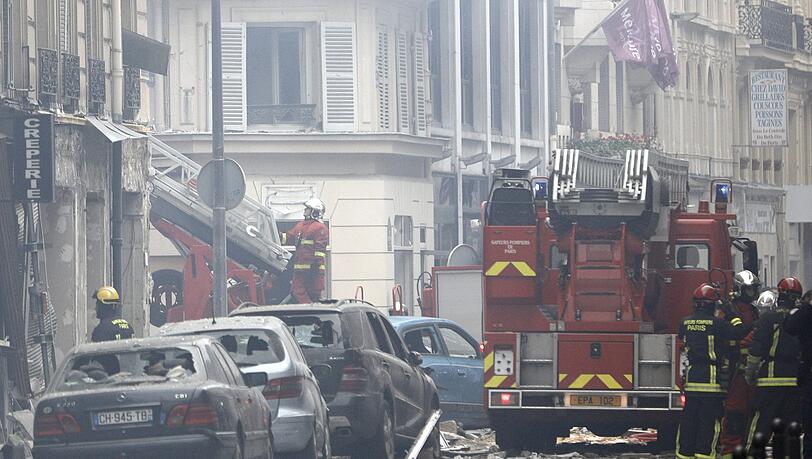 Spuren der Verwüstung: In der Pariser Innenstadt kam es am Samstagmorgen zu einer Explosion. Spuren der Verwüstung: In der Pariser Innenstadt kam es am Samstagmorgen zu einer Explosion.