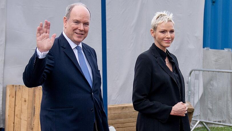 Fürst Albert II. und Fürstin Charlène von Monaco haben 2011 geheiratet. Fürst Albert II. und Fürstin Charlène von Monaco haben 2011 geheiratet.