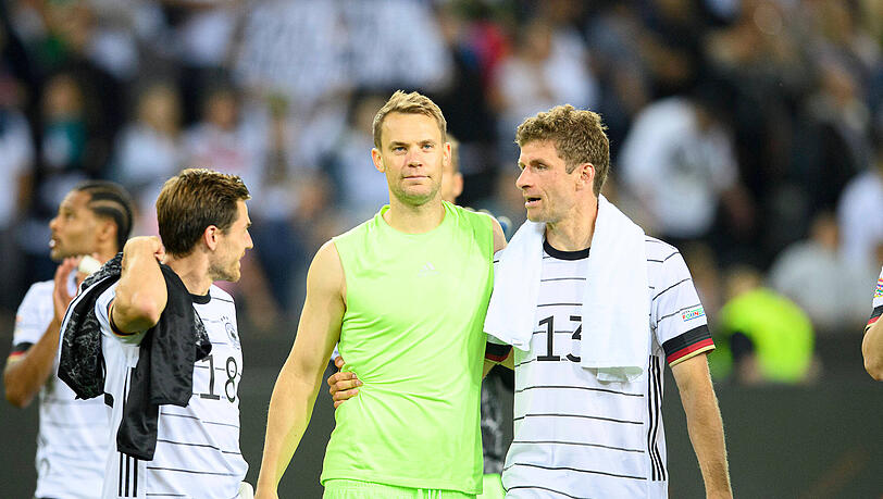 Manuel Neuer (2.v.r.) und Thomas Müller (r.) fallen aktuell aus. Manuel Neuer (2.v.r.) und Thomas Müller (r.) fallen aktuell aus.