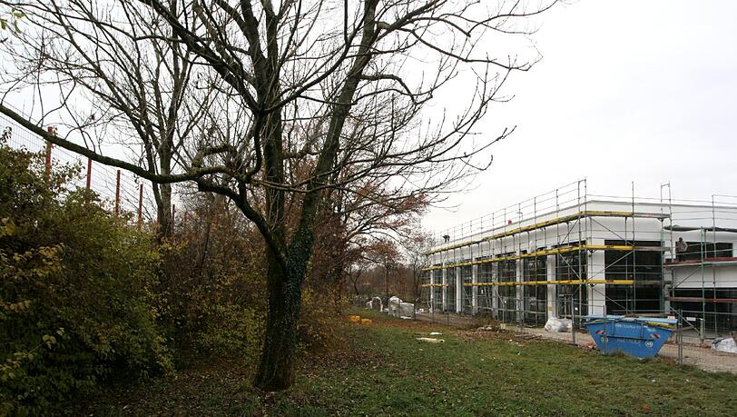 Das Harlachinger Bad ist komplett erneuert worden. Ende 2012 hatte sich die AZ auf der Baustelle umgesehen. Das Harlachinger Bad ist komplett erneuert worden. Ende 2012 hatte sich die AZ auf der Baustelle umgesehen.