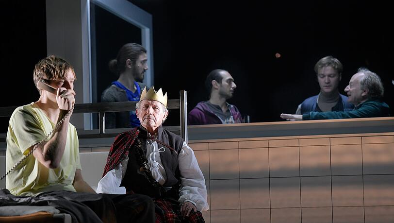 "Macbeth" nach Shakespeare in den Kammerspielen. "Macbeth" nach Shakespeare in den Kammerspielen.