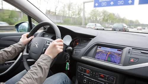 Mit 3,5 Promille hinterm Steuer: "So etwas ist schon sehr ungewöhnlich und kommt vielleicht einmal im Jahr vor", sagte ein Polizeisprecher(Symbolbild) Mit 3,5 Promille hinterm Steuer: "So etwas ist schon sehr ungewöhnlich und kommt vielleicht einmal im Jahr vor", sagte ein Polizeisprecher(Symbolbild)