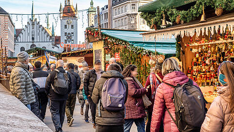 Eine Jury hat die schönsten Standln auf dem Münchner Christkindlmarkt gekürt. Eine Jury hat die schönsten Standln auf dem Münchner Christkindlmarkt gekürt.