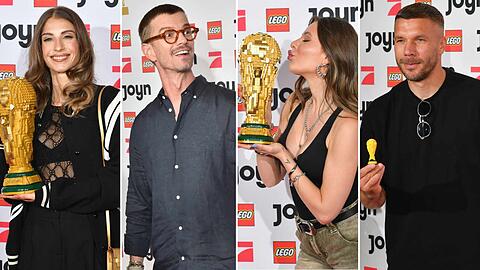 In München haben die Promis bei der "LEGO Arena Show" den deutschen WM-Auftakt gefeiert. In München haben die Promis bei der "LEGO Arena Show" den deutschen WM-Auftakt gefeiert.