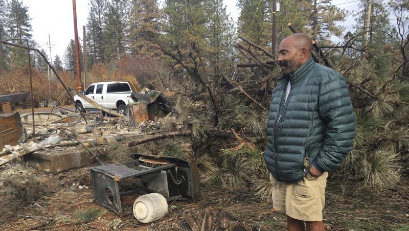 Nach den verheerenden Waldbrände in Kalifornien sind Anwohner am Mittwoch erstmals wieder in Teile der zerstörten Ortschaft Paradise zurückgekehrt. Nach den verheerenden Waldbrände in Kalifornien sind Anwohner am Mittwoch erstmals wieder in Teile der zerstörten Ortschaft Paradise zurückgekehrt.