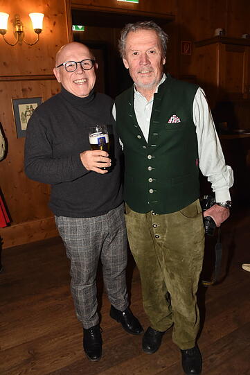 Moderator Jürgen Kirner (l., BR-“Brettl-Spitzen“) und Schauspieler Hansi Kraus. Moderator Jürgen Kirner (l., BR-“Brettl-Spitzen“) und Schauspieler Hansi Kraus.