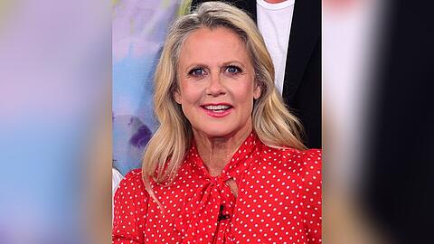 Barbara Schöneberger trägt lieber blondes statt graues Haar. Barbara Schöneberger trägt lieber blondes statt graues Haar.