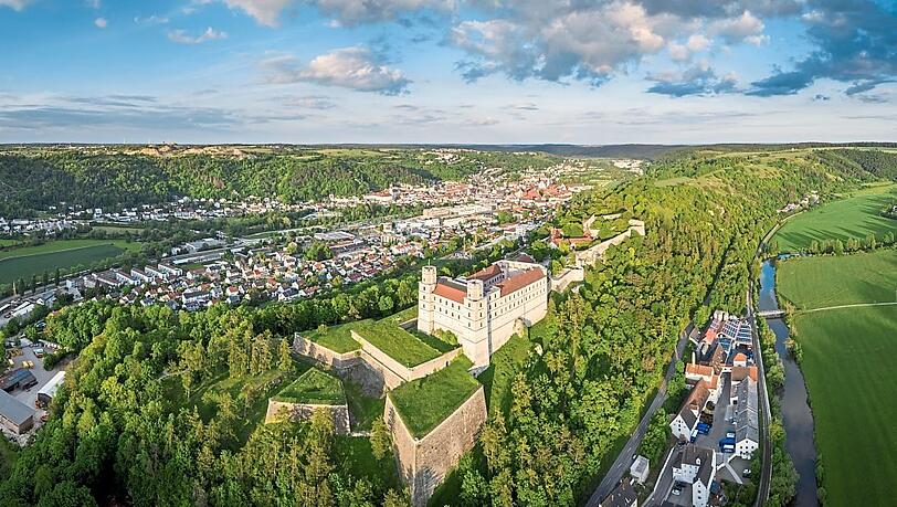 Die Willibaldsburg ist das Wahrzeichen von Eichstätt. Die Willibaldsburg ist das Wahrzeichen von Eichstätt.