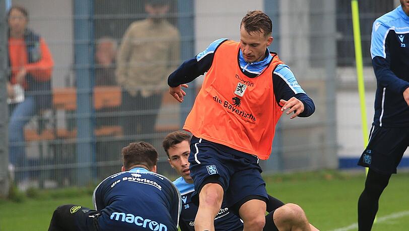 Hat einen neuen Klub gefunden: Ex-Löwen-Testspieler Maximilian Oesterhelweg. Hat einen neuen Klub gefunden: Ex-Löwen-Testspieler Maximilian Oesterhelweg.