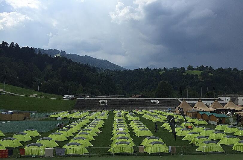 Das Zeltdorf von Salewa auf dem Alpen Testifal.