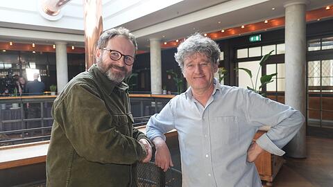 Stefan Betz (l.) und Richard Oehmann schreiben in diesem Jahr wieder das Singspiel. Eine Heldenreise soll es werden. Wer der oder die Heldin ist, bleibt noch ein Geheimnis. Stefan Betz (l.) und Richard Oehmann schreiben in diesem Jahr wieder das Singspiel. Eine Heldenreise soll es werden. Wer der oder die Heldin ist, bleibt noch ein Geheimnis.
