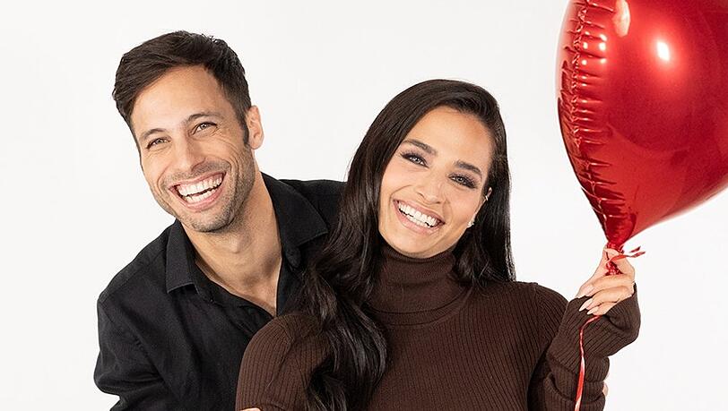 Amira Pocher mit ihrem Bruder Hima, dem Neuen in ihrem "Podcast-Leben". Amira Pocher mit ihrem Bruder Hima, dem Neuen in ihrem "Podcast-Leben".