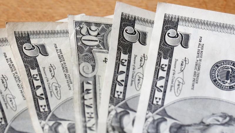 Mit billionenschweren Krisenhilfen versucht die US-Notenbank, die heimische Wirtschaft zu stützen. Mit billionenschweren Krisenhilfen versucht die US-Notenbank, die heimische Wirtschaft zu stützen.