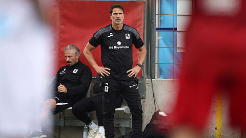 Trainer Patrick Glöckner steht beim TSV 1860 nach zwei Niederlagen bereits unter Druck. Trainer Patrick Glöckner steht beim TSV 1860 nach zwei Niederlagen bereits unter Druck.