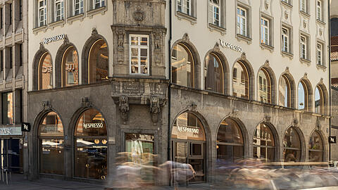 Das Nespresso House zieht in historische Deutsche-Bank-Filiale am Marienplatz ein Das Nespresso House zieht in historische Deutsche-Bank-Filiale am Marienplatz ein