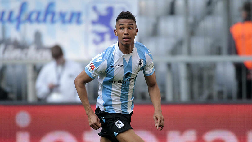 Felix Uduokhai spielte bis 2017 beim TSV 1860 - danach wechselte er zum VfL Wolfsburg. Felix Uduokhai spielte bis 2017 beim TSV 1860 - danach wechselte er zum VfL Wolfsburg.